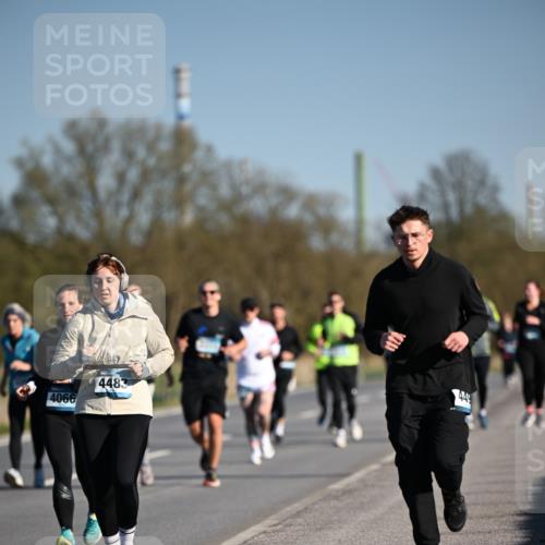 06.04.2025 - 44. Internationalen Wilhelmsburger Insellauf Dr. Thomas Lammeyer http://msf.ph/oto/7562406 06.04.2025 09:37:12 Laufen 4066, 4483, 28 meine-sportfotos.de