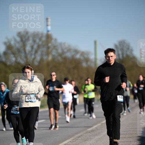 06.04.2025 - 44. Internationalen Wilhelmsburger Insellauf Dr. Thomas Lammeyer http://msf.ph/oto/7562413 06.04.2025 09:37:13 Laufen 406, 4483, 44 meine-sportfotos.de