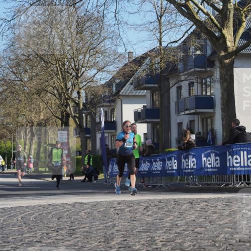 06.04.2025 - 44. Internationalen Wilhelmsburger Insellauf Luisa Fischer http://msf.ph/oto/7562429 06.04.2025 10:31:14 Ziel 3976, 3542, 5025 meine-sportfotos.de