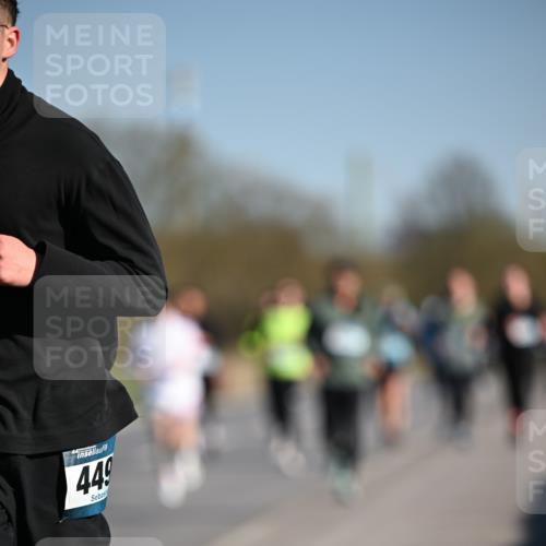 06.04.2025 - 44. Internationalen Wilhelmsburger Insellauf Dr. Thomas Lammeyer http://msf.ph/oto/7562473 06.04.2025 09:37:16 Laufen 449 meine-sportfotos.de
