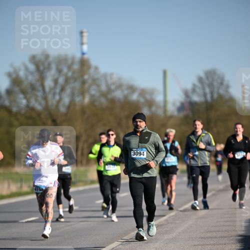 06.04.2025 - 44. Internationalen Wilhelmsburger Insellauf Dr. Thomas Lammeyer http://msf.ph/oto/7562515 06.04.2025 09:37:18 Laufen 4198, 3094 meine-sportfotos.de