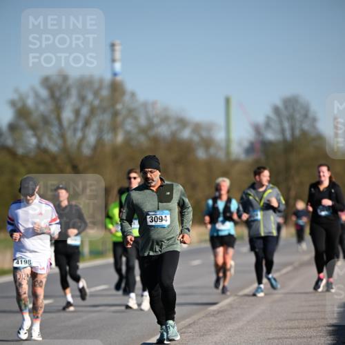 06.04.2025 - 44. Internationalen Wilhelmsburger Insellauf Dr. Thomas Lammeyer http://msf.ph/oto/7562539 06.04.2025 09:37:18 Laufen 4198, 13128, 3094 meine-sportfotos.de