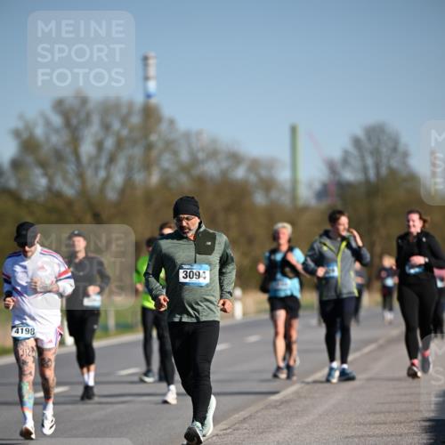 06.04.2025 - 44. Internationalen Wilhelmsburger Insellauf Dr. Thomas Lammeyer http://msf.ph/oto/7562544 06.04.2025 09:37:19 Laufen 4198, 312, 3094 meine-sportfotos.de