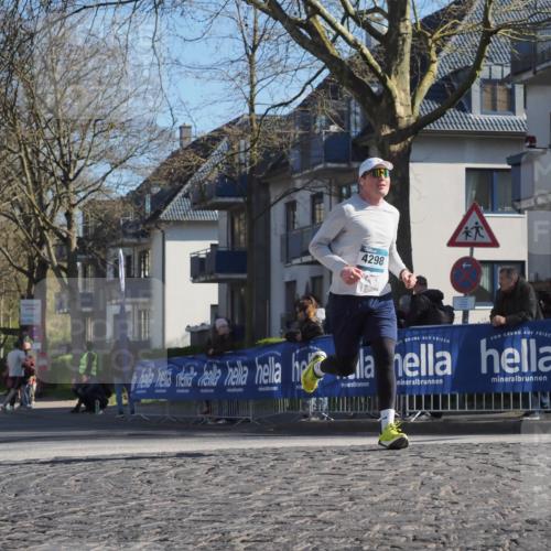 06.04.2025 - 44. Internationalen Wilhelmsburger Insellauf Luisa Fischer http://msf.ph/oto/7562574 06.04.2025 10:31:23 Ziel 4298, 3338 meine-sportfotos.de