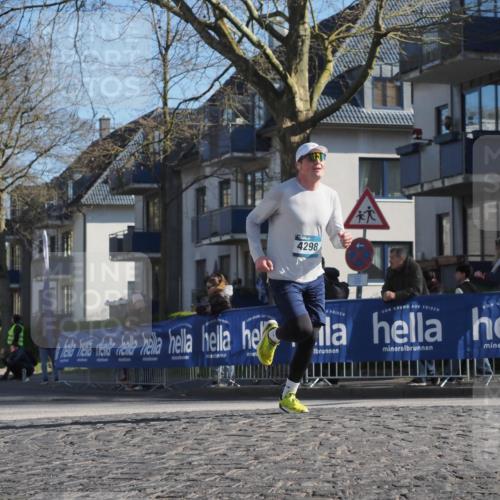 06.04.2025 - 44. Internationalen Wilhelmsburger Insellauf Luisa Fischer http://msf.ph/oto/7562577 06.04.2025 10:31:24 Ziel 4298 meine-sportfotos.de