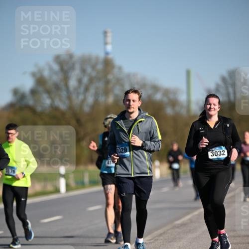 06.04.2025 - 44. Internationalen Wilhelmsburger Insellauf Dr. Thomas Lammeyer http://msf.ph/oto/7562672 06.04.2025 09:37:25 Laufen 1176, 3029, 3032 meine-sportfotos.de