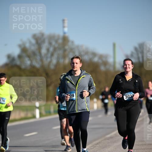 06.04.2025 - 44. Internationalen Wilhelmsburger Insellauf Dr. Thomas Lammeyer http://msf.ph/oto/7562680 06.04.2025 09:37:25 Laufen 176, 29, 3032 meine-sportfotos.de