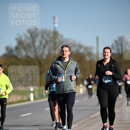 06.04.2025 - 44. Internationalen Wilhelmsburger Insellauf Dr. Thomas Lammeyer http://msf.ph/oto/7562685 06.04.2025 09:37:25 Laufen 3032 meine-sportfotos.de
