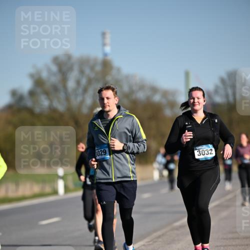 06.04.2025 - 44. Internationalen Wilhelmsburger Insellauf Dr. Thomas Lammeyer http://msf.ph/oto/7562697 06.04.2025 09:37:26 Laufen 3029, 3032 meine-sportfotos.de