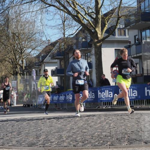 06.04.2025 - 44. Internationalen Wilhelmsburger Insellauf Luisa Fischer http://msf.ph/oto/7562709 06.04.2025 10:31:44 Ziel 4052, 4223, 4271, 3962 meine-sportfotos.de