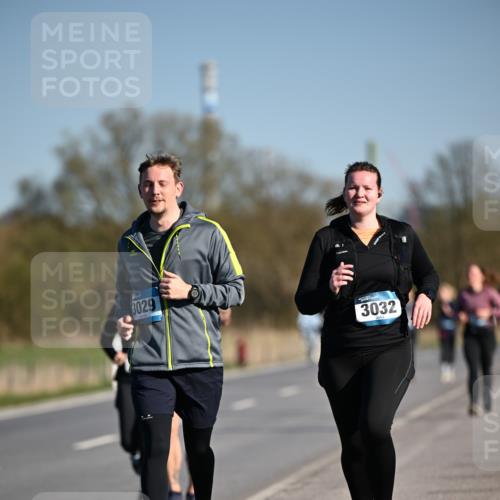06.04.2025 - 44. Internationalen Wilhelmsburger Insellauf Dr. Thomas Lammeyer http://msf.ph/oto/7562711 06.04.2025 09:37:26 Laufen 3029, 3032 meine-sportfotos.de
