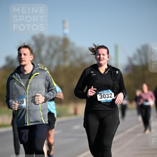 06.04.2025 - 44. Internationalen Wilhelmsburger Insellauf Dr. Thomas Lammeyer http://msf.ph/oto/7562741 06.04.2025 09:37:27 Laufen 29, 3032, 7 meine-sportfotos.de