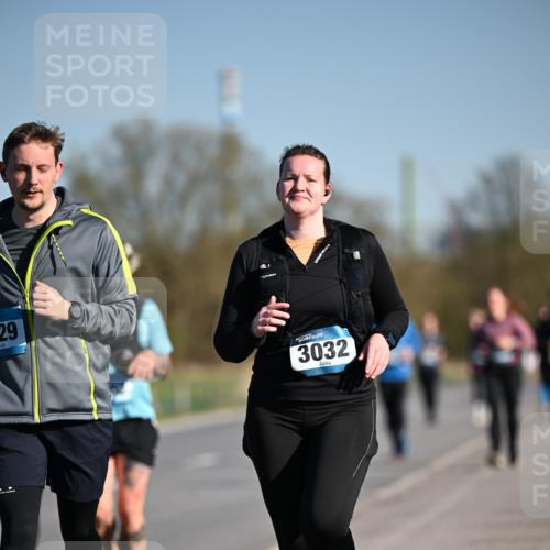 06.04.2025 - 44. Internationalen Wilhelmsburger Insellauf Dr. Thomas Lammeyer http://msf.ph/oto/7562756 06.04.2025 09:37:28 Laufen 29, 3032 meine-sportfotos.de