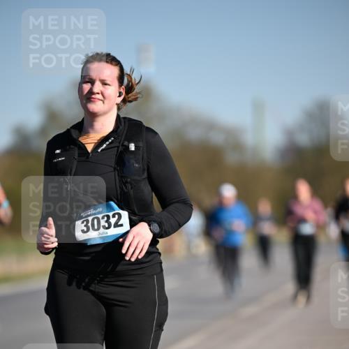06.04.2025 - 44. Internationalen Wilhelmsburger Insellauf Dr. Thomas Lammeyer http://msf.ph/oto/7562786 06.04.2025 09:37:29 Laufen 3032 meine-sportfotos.de
