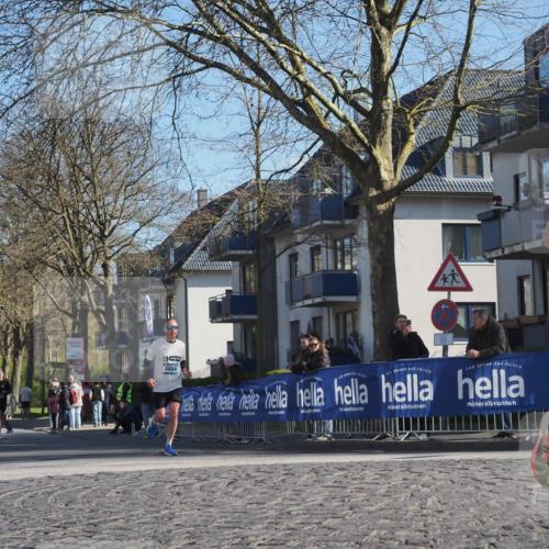 06.04.2025 - 44. Internationalen Wilhelmsburger Insellauf Luisa Fischer http://msf.ph/oto/7562788 06.04.2025 10:31:48 Ziel 4484 meine-sportfotos.de