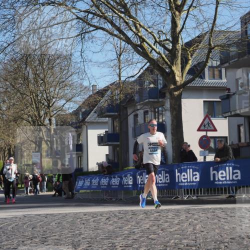 06.04.2025 - 44. Internationalen Wilhelmsburger Insellauf Luisa Fischer http://msf.ph/oto/7562793 06.04.2025 10:31:49 Ziel 4484 meine-sportfotos.de