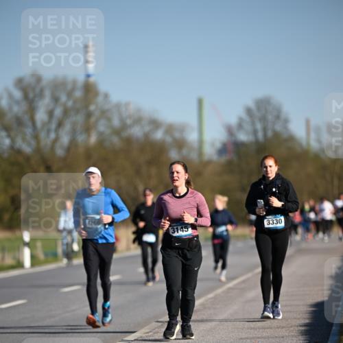 06.04.2025 - 44. Internationalen Wilhelmsburger Insellauf Dr. Thomas Lammeyer http://msf.ph/oto/7562801 06.04.2025 09:37:34 Laufen 4266, 3145, 3330 meine-sportfotos.de