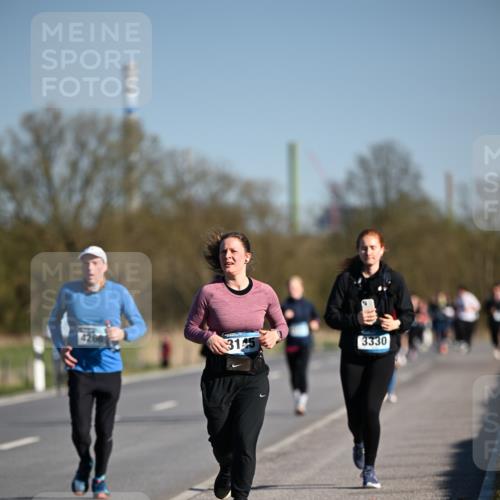 06.04.2025 - 44. Internationalen Wilhelmsburger Insellauf Dr. Thomas Lammeyer http://msf.ph/oto/7562825 06.04.2025 09:37:36 Laufen 3145, 3330 meine-sportfotos.de