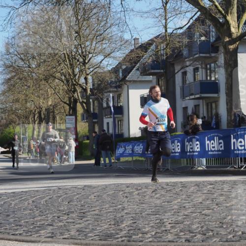 06.04.2025 - 44. Internationalen Wilhelmsburger Insellauf Luisa Fischer http://msf.ph/oto/7562840 06.04.2025 10:32:08 Ziel 4556 meine-sportfotos.de