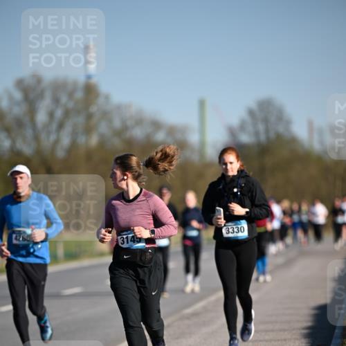 06.04.2025 - 44. Internationalen Wilhelmsburger Insellauf Dr. Thomas Lammeyer http://msf.ph/oto/7562855 06.04.2025 09:37:37 Laufen 3145, 3330 meine-sportfotos.de