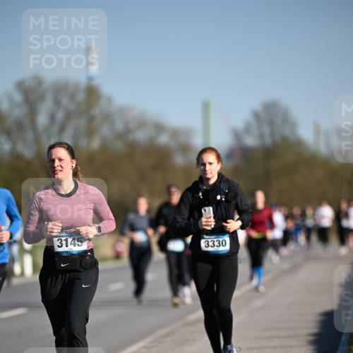 06.04.2025 - 44. Internationalen Wilhelmsburger Insellauf Dr. Thomas Lammeyer http://msf.ph/oto/7562881 06.04.2025 09:37:38 Laufen 3145, 3330 meine-sportfotos.de