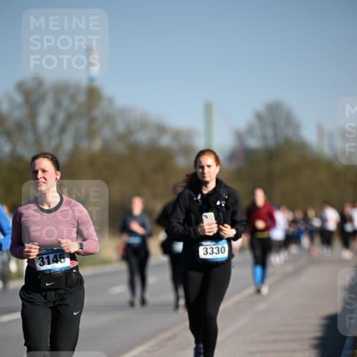 06.04.2025 - 44. Internationalen Wilhelmsburger Insellauf Dr. Thomas Lammeyer http://msf.ph/oto/7562889 06.04.2025 09:37:38 Laufen 3145, 3330 meine-sportfotos.de