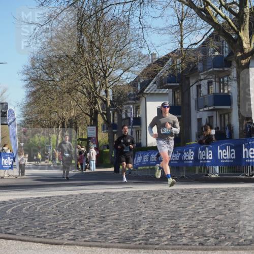 06.04.2025 - 44. Internationalen Wilhelmsburger Insellauf Luisa Fischer http://msf.ph/oto/7562891 06.04.2025 10:32:11 Ziel 359, 5092 meine-sportfotos.de