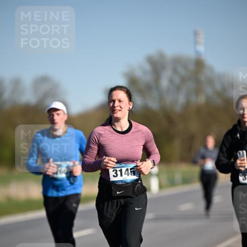 06.04.2025 - 44. Internationalen Wilhelmsburger Insellauf Dr. Thomas Lammeyer http://msf.ph/oto/7562898 06.04.2025 09:37:39 Laufen 3145 meine-sportfotos.de