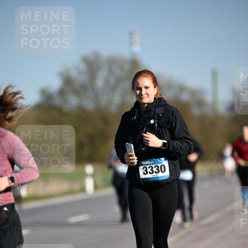 06.04.2025 - 44. Internationalen Wilhelmsburger Insellauf Dr. Thomas Lammeyer http://msf.ph/oto/7562911 06.04.2025 09:37:40 Laufen 3330 meine-sportfotos.de