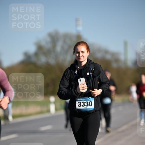 06.04.2025 - 44. Internationalen Wilhelmsburger Insellauf Dr. Thomas Lammeyer http://msf.ph/oto/7562918 06.04.2025 09:37:41 Laufen 3330 meine-sportfotos.de