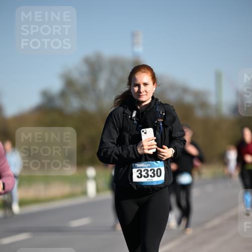06.04.2025 - 44. Internationalen Wilhelmsburger Insellauf Dr. Thomas Lammeyer http://msf.ph/oto/7562919 06.04.2025 09:37:41 Laufen 3330 meine-sportfotos.de