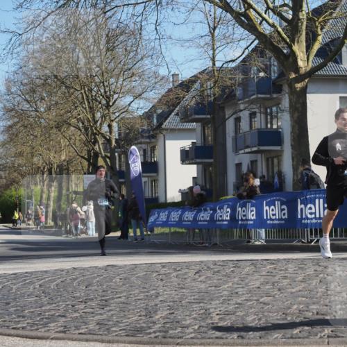 06.04.2025 - 44. Internationalen Wilhelmsburger Insellauf Luisa Fischer http://msf.ph/oto/7562940 06.04.2025 10:32:13 Ziel 4242, 14 meine-sportfotos.de
