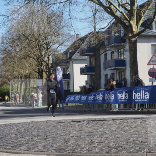 06.04.2025 - 44. Internationalen Wilhelmsburger Insellauf Luisa Fischer http://msf.ph/oto/7562949 06.04.2025 10:32:13 Ziel 4242 meine-sportfotos.de