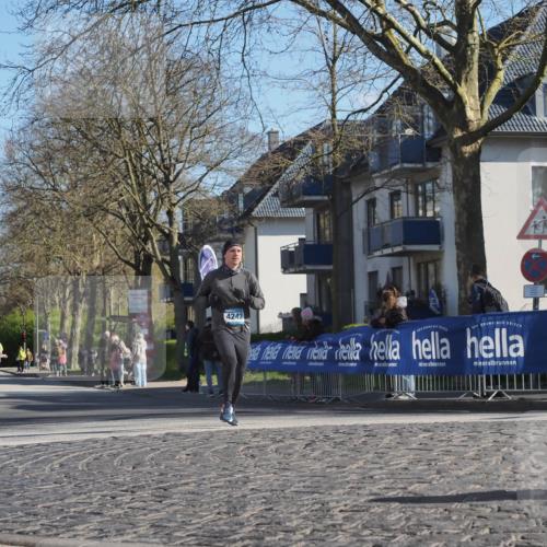 06.04.2025 - 44. Internationalen Wilhelmsburger Insellauf Luisa Fischer http://msf.ph/oto/7562966 06.04.2025 10:32:14 Ziel 4242 meine-sportfotos.de