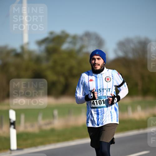 06.04.2025 - 44. Internationalen Wilhelmsburger Insellauf Dr. Thomas Lammeyer http://msf.ph/oto/7563105 06.04.2025 09:38:03 Laufen 4101 meine-sportfotos.de
