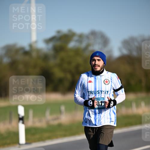 06.04.2025 - 44. Internationalen Wilhelmsburger Insellauf Dr. Thomas Lammeyer http://msf.ph/oto/7563110 06.04.2025 09:38:03 Laufen 010 meine-sportfotos.de