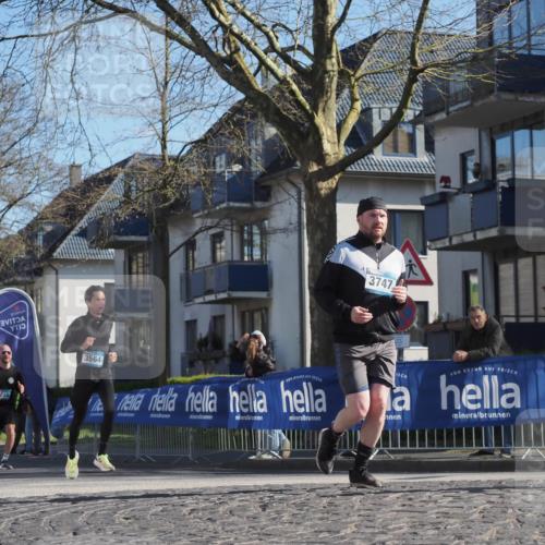 06.04.2025 - 44. Internationalen Wilhelmsburger Insellauf Luisa Fischer http://msf.ph/oto/7563142 06.04.2025 10:33:03 Ziel 1234, 3747, 3564 meine-sportfotos.de
