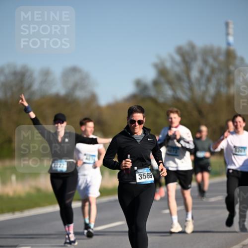 06.04.2025 - 44. Internationalen Wilhelmsburger Insellauf Dr. Thomas Lammeyer http://msf.ph/oto/7563143 06.04.2025 09:38:06 Laufen 3569, 1172, 8207 meine-sportfotos.de