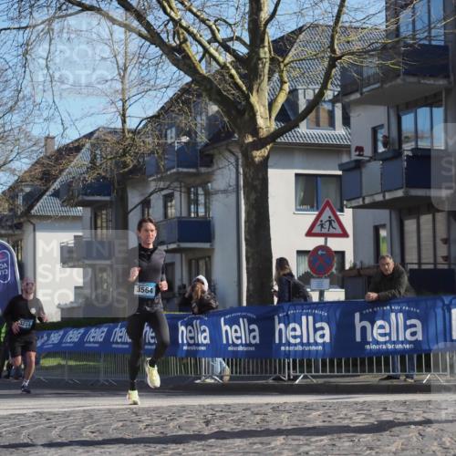 06.04.2025 - 44. Internationalen Wilhelmsburger Insellauf Luisa Fischer http://msf.ph/oto/7563147 06.04.2025 10:33:04 Ziel 3234, 374, 3564 meine-sportfotos.de
