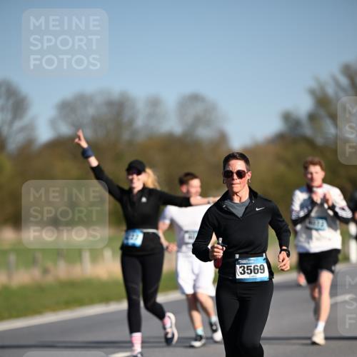 06.04.2025 - 44. Internationalen Wilhelmsburger Insellauf Dr. Thomas Lammeyer http://msf.ph/oto/7563157 06.04.2025 09:38:07 Laufen 3569 meine-sportfotos.de