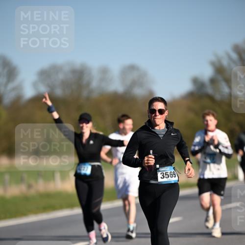 06.04.2025 - 44. Internationalen Wilhelmsburger Insellauf Dr. Thomas Lammeyer http://msf.ph/oto/7563160 06.04.2025 09:38:07 Laufen 3569 meine-sportfotos.de