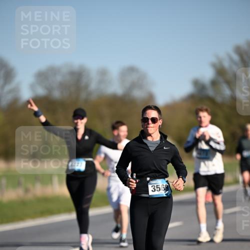 06.04.2025 - 44. Internationalen Wilhelmsburger Insellauf Dr. Thomas Lammeyer http://msf.ph/oto/7563163 06.04.2025 09:38:07 Laufen 3569 meine-sportfotos.de