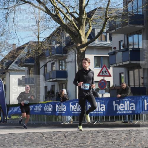 06.04.2025 - 44. Internationalen Wilhelmsburger Insellauf Luisa Fischer http://msf.ph/oto/7563165 06.04.2025 10:33:04 Ziel 3234, 3564 meine-sportfotos.de
