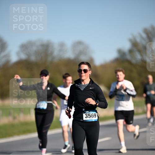 06.04.2025 - 44. Internationalen Wilhelmsburger Insellauf Dr. Thomas Lammeyer http://msf.ph/oto/7563167 06.04.2025 09:38:07 Laufen 3569 meine-sportfotos.de