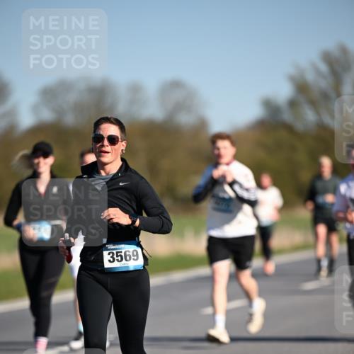 06.04.2025 - 44. Internationalen Wilhelmsburger Insellauf Dr. Thomas Lammeyer http://msf.ph/oto/7563173 06.04.2025 09:38:08 Laufen 3569 meine-sportfotos.de