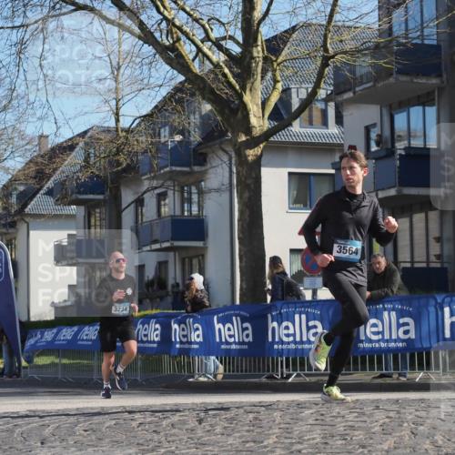 06.04.2025 - 44. Internationalen Wilhelmsburger Insellauf Luisa Fischer http://msf.ph/oto/7563174 06.04.2025 10:33:05 Ziel 3564, 3234 meine-sportfotos.de