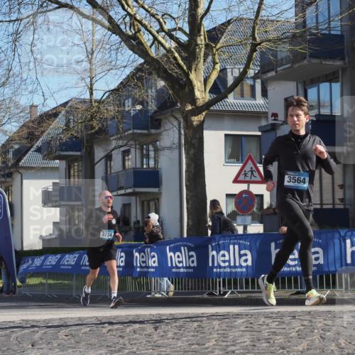 06.04.2025 - 44. Internationalen Wilhelmsburger Insellauf Luisa Fischer http://msf.ph/oto/7563178 06.04.2025 10:33:05 Ziel 3564, 3234, 107 meine-sportfotos.de