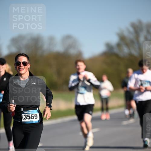06.04.2025 - 44. Internationalen Wilhelmsburger Insellauf Dr. Thomas Lammeyer http://msf.ph/oto/7563179 06.04.2025 09:38:08 Laufen 3569 meine-sportfotos.de