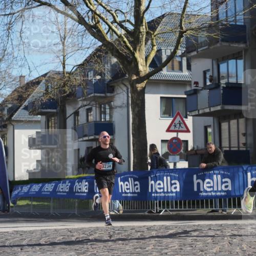 06.04.2025 - 44. Internationalen Wilhelmsburger Insellauf Luisa Fischer http://msf.ph/oto/7563187 06.04.2025 10:33:05 Ziel 3234, 356 meine-sportfotos.de