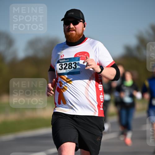 06.04.2025 - 44. Internationalen Wilhelmsburger Insellauf Dr. Thomas Lammeyer http://msf.ph/oto/7563262 06.04.2025 09:38:13 Laufen 3283, 24 meine-sportfotos.de